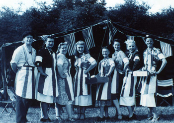 Staff of the first Stage Door Canteen in 1998