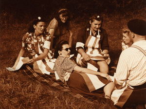Stage Door Canteen staff rehearsing